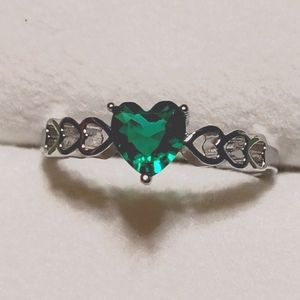 Dainty Lab Created Green Heart Ring